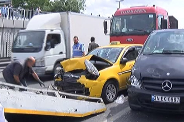 E-5’te zincirleme kaza