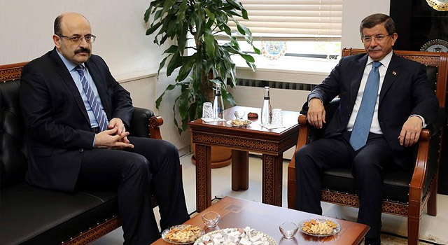 Davutoğlu'ndan YÖK Başkanı Saraç'a ziyaret