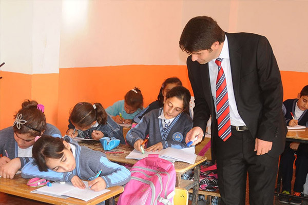 Öğretmenlerin yer değiştirme başvuru tarihleri açıklandı