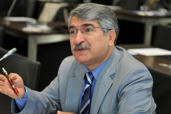 CHP'li Fikri Sağlar'dan Davutoğlu ile ilgili Zarrab ve Paralel Yapı iddiası