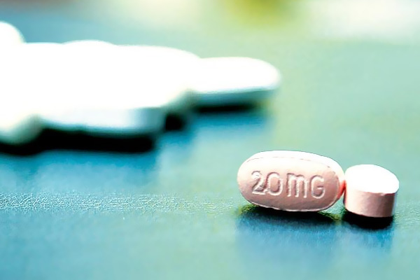 İthal ilaca giden para Türkiye'nin cebinde kalacak