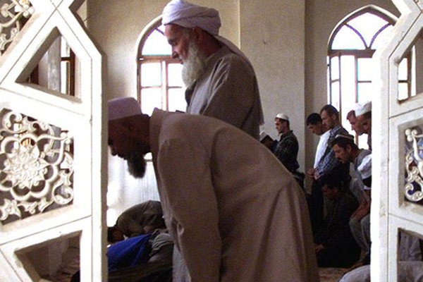 Tacikistan'da 5 imam daha gözaltında!