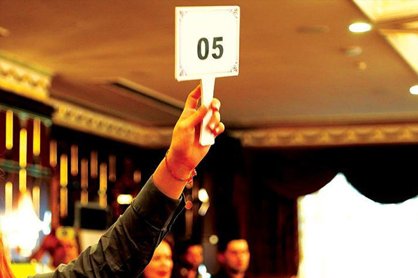 George Gölü Yansıması, 12,9 milyon dolara satıldı