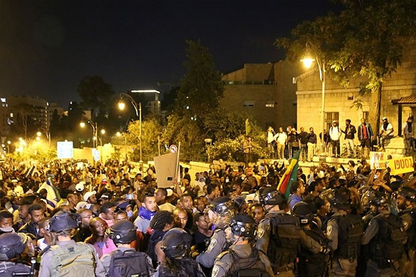 Filistin'de Rusya karşıtı protestosu