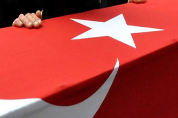 Polis ekibi kaza yaptı: 1 şehit