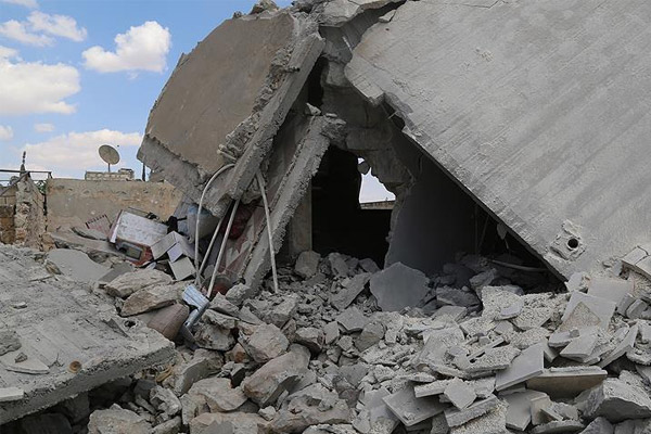 Halep'e varil bombalı saldırı: 7 ölü