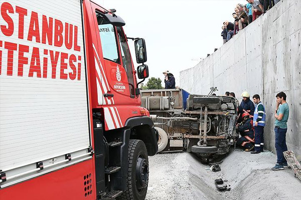 İstanbul'da zincirleme trafik kazası: 1 yaralı