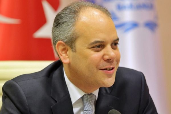 Bakan Kılıç'tan Servet Tazegül'e tebrik