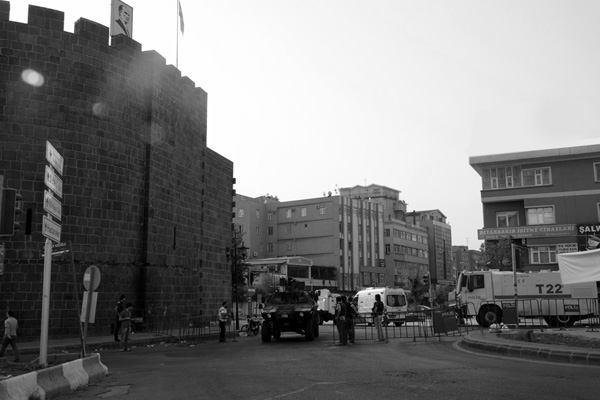 Sur'un 3 mahallesinde sokağa çıkma yasağı kaldırılıyor