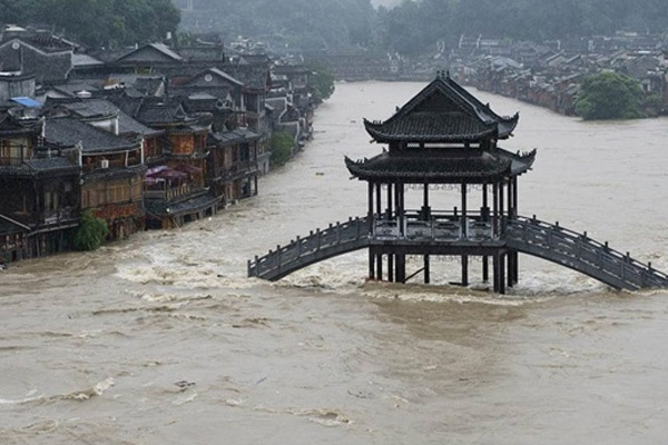 Çin'de selin maliyeti 152 milyon dolar