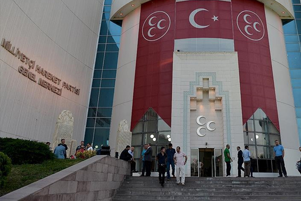 Gözler MHP kararı için Yargıtay'da