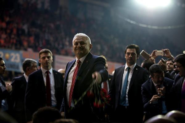 Binali Yıldırım dönemindeki ilk anket yapıldı!