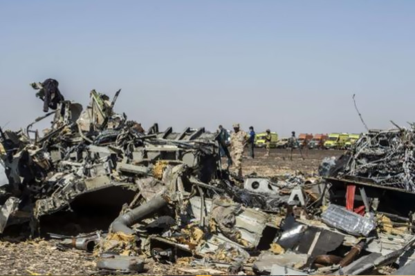 Mısır uçağının karakutusu 3 bin metrede aranacak