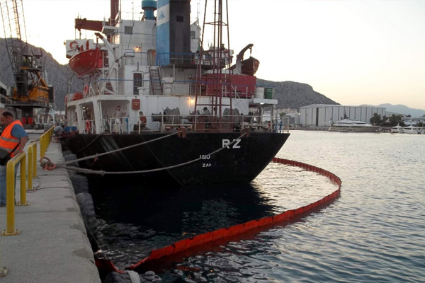 Denizi kirleten gemilere 413 bin lira ceza