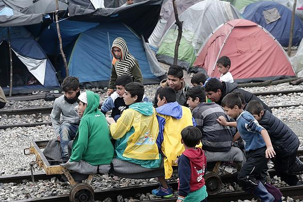 İdomeni'de tahliye başladı