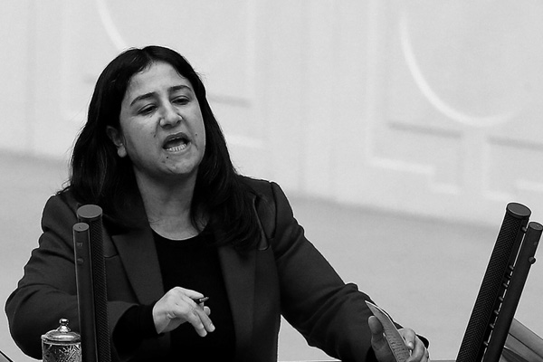 AYM çağrısı devam ediyor: 'Vicdanlı CHP'lilerin yeri artık HDP'dir'