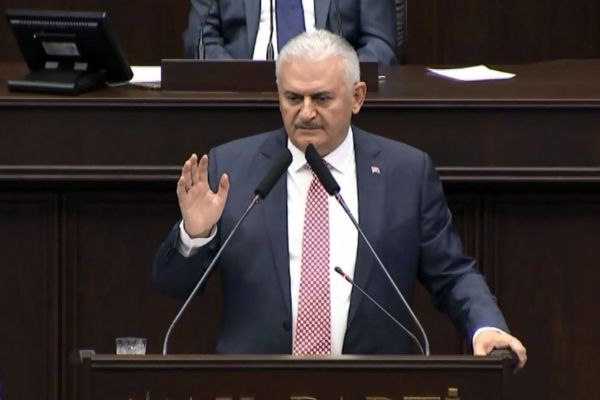 Binali Yıldırım'ı ilk Azerbaycan kutladı