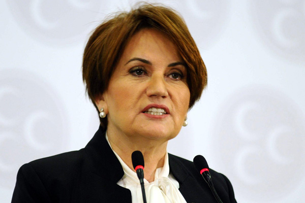 Akşener: Kongre için icra müdürüne 3 telefon geldi...