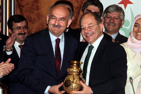 Akdağ: Sağlık alanında üreten ülke olacağız