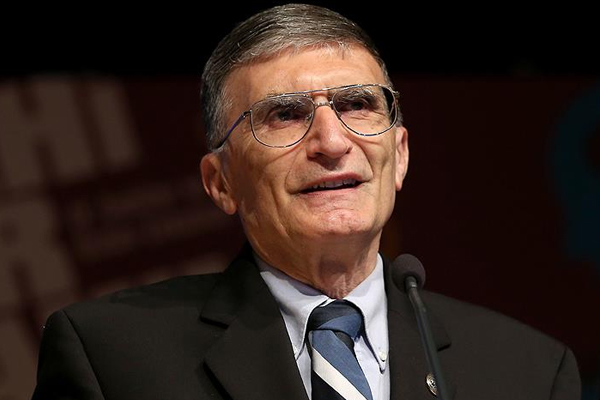 Aziz Sancar 'farkındalık ödülü'ne layık görüldü