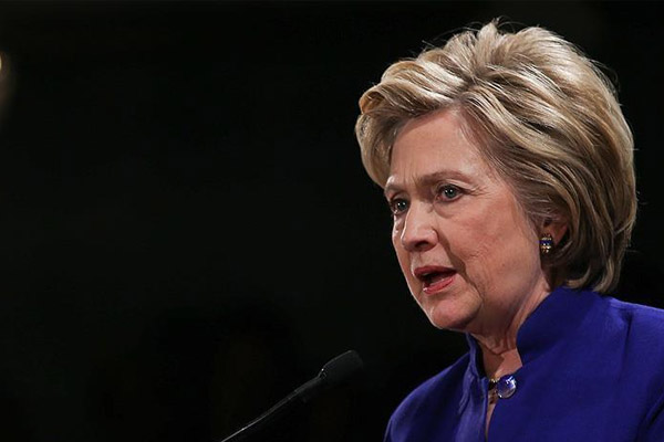 'Clinton e-posta kullanırken tedbirsiz davrandı'