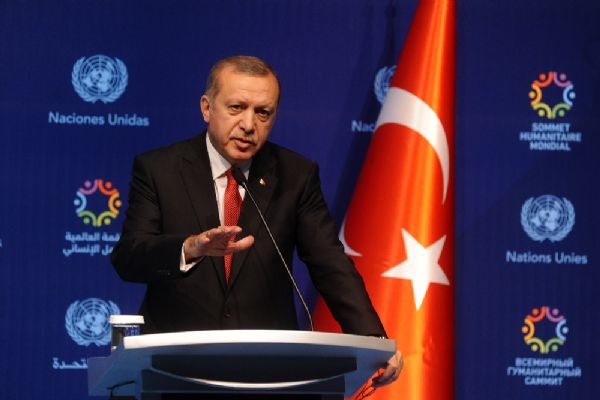 'Erdoğan’ın bir tekmesi yeter'