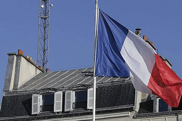 Fransa'da ulusal gazetelerden protesto