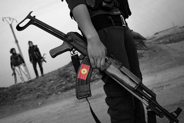 Rusya'dan PYD'ye gizli destek