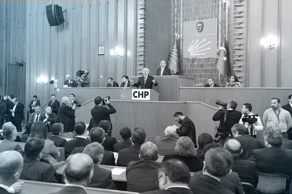 CHP'den grup toplantısındaki sloganlara açıklama