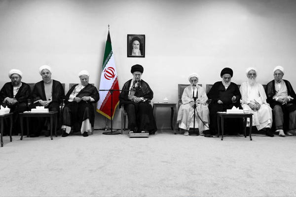 İran'da siyasi çekişmeler