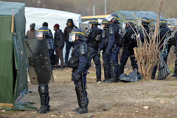 Fransa'da sığınmacı kampında kavga: 3 ölü