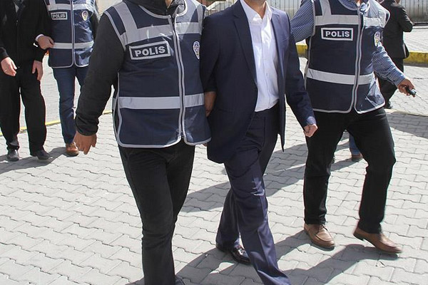 'FETÖ' operasyonunda 14 iş adamı gözaltında