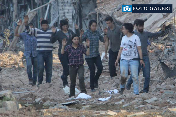 Nusaybin'de bir PKK grubu daha teslim oldu