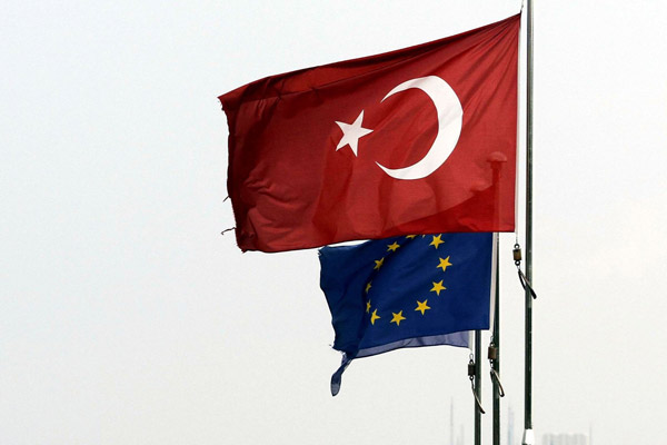 AB'den kritik vize açıklaması