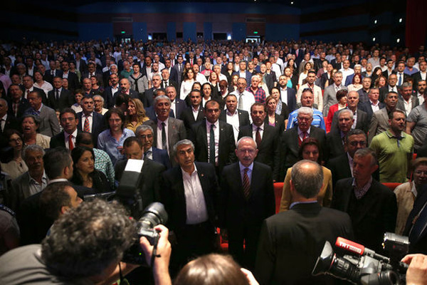 Kılıçdaroğlu da muhtarlarla buluştu