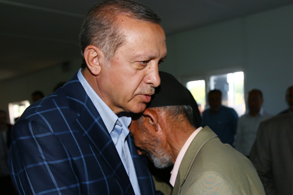 Erdoğan ve Yıldırım Dürümlü'yü ziyaret etti