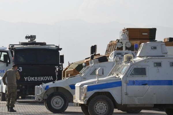 Yüksekova'da yasak kısmen kalktı