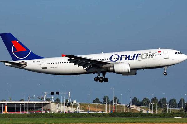 Türk uçağında korku dolu anlar yaşandı