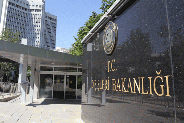 Türkiye’den Fransa’ya: Endişe duyuyoruz