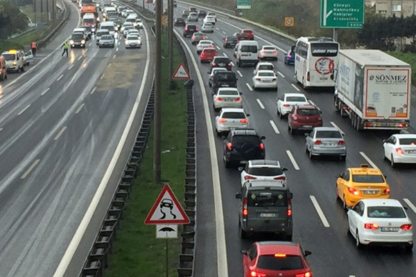 İstanbul’da bugün bazı yollar trafiğe kapalı