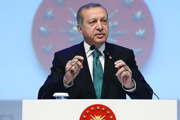 Erdoğan: Paris'te yaşananlardan endişe duyuyoruz