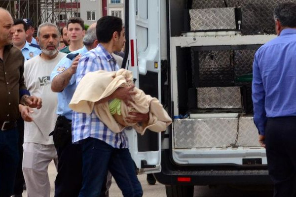 Esad güçleri Halep'te deniz mayınlarıyla saldırdı