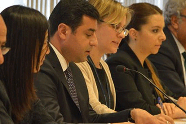 Demirtaş, AB ülkelerinin temsilcileriyle görüştü