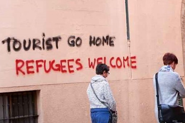 Turist değil, mülteci istiyorlar