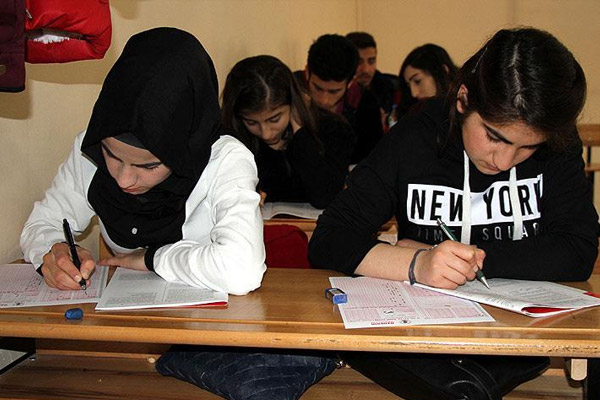 4,5 milyon öğrenciye ders takviyesi imkanı