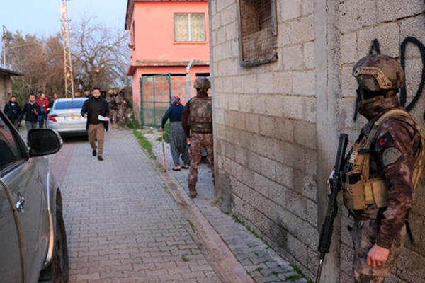Adana'da PKK/KCK operasyonu