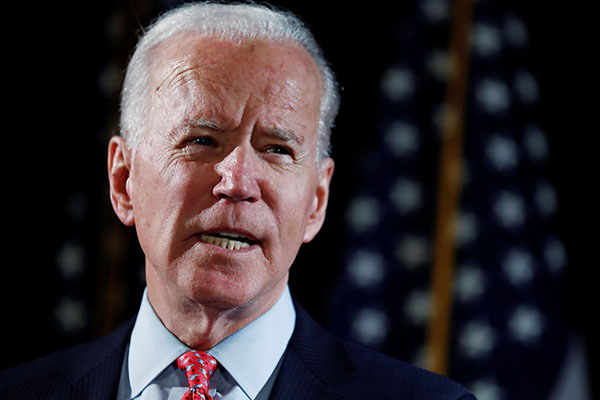 Biden, Demokrat Parti'nin başkan adayı olmaya hak kazandı