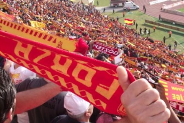 Göztepe tribünleri lisanslı formalarla dolacak
