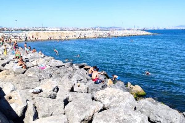 İstanbul denize akın etti