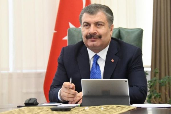 Bakan Koca'dan 65 yaş üstüne 'kalabalık' uyarısı